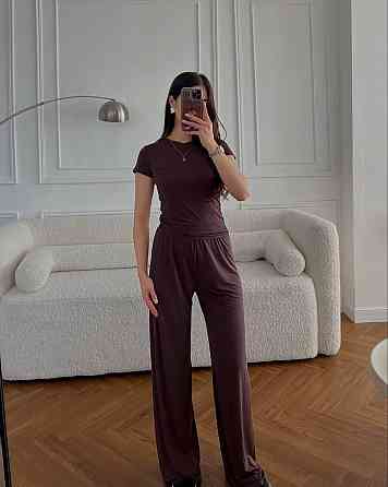 Жіночий базовий прогулянковий костюм-двійка: футболка та штани турецька віскоза Шоколад Одеса