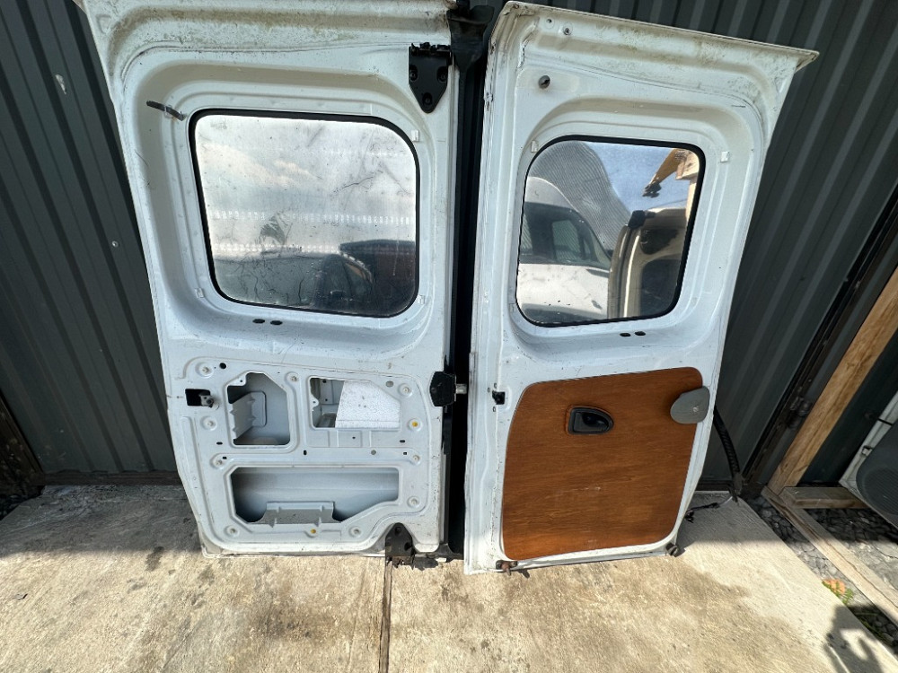 Двері задні комплект Opel Vivaro 2001-2013 (пас.) Ковель - фото 4