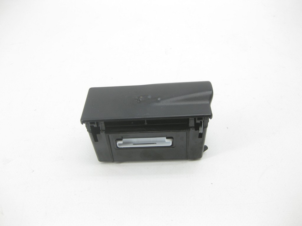 Mercedes-Benz  A1668100330 Вставка - чашка попільнички передньої частини підлокітника ML/GLE W166 GLE Coupe C292 GL/GLS X166 Одесса - изображение 2