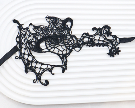 Маска на маскарад для обличчя унісекс one size чорний Київ