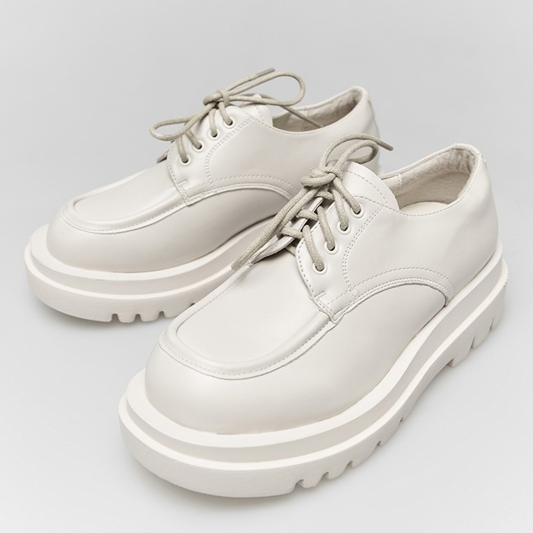 Жіночі Бежеві броги Туфлі Оксфорди Танкетка Білі Шкіряні Мокасини (розміри: 36,37,38,39,40,41) Дніпро - фото 1