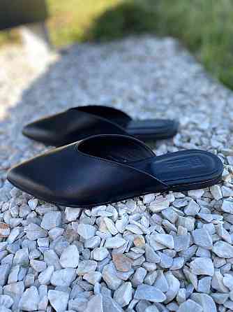 RONE Модні шльопанці жіночі, натуральна шкіра, чорні з закритим гострим носком RONE B-173 р. 37 Коломыя