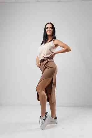 Юбка с фигурным разрезом 