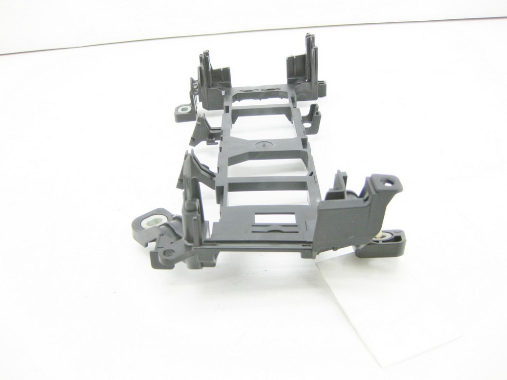 Mercedes-Benz  A2465400240 Кронштейн блоку реле та запобіжників у ногах переднього пасажира CLA Shooting Brake X117 CLA C117 GLA X156 Одесса - изображение 5