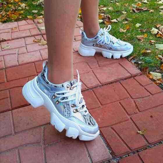 -Женские Кроссовки на Танкетке Серебристые Слипоны Мокасины на Платформе (размеры: 37,38,39) - 275-1 Днепр