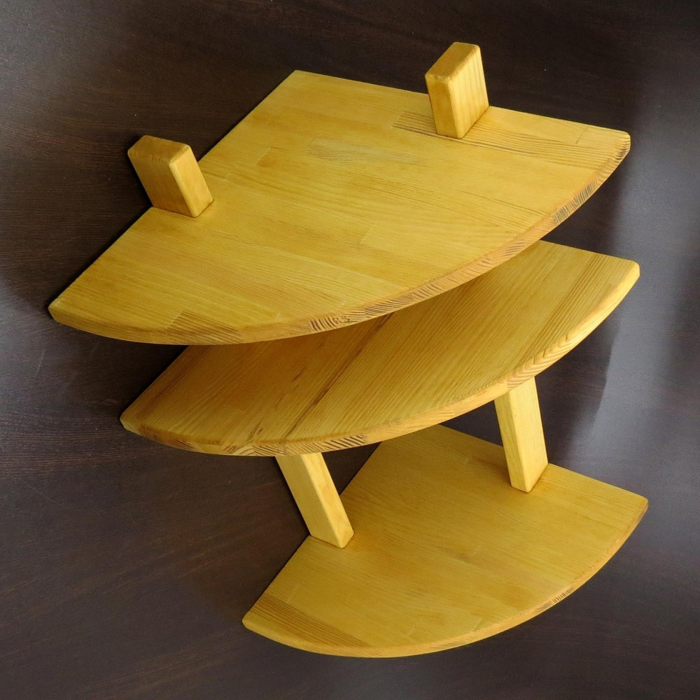 Угловая настенная полка 