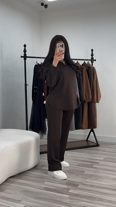 Жіночий стильний повсякденний костюм з V-вирізом двонитка Шоколад, 60/62 Одеса - фото 6