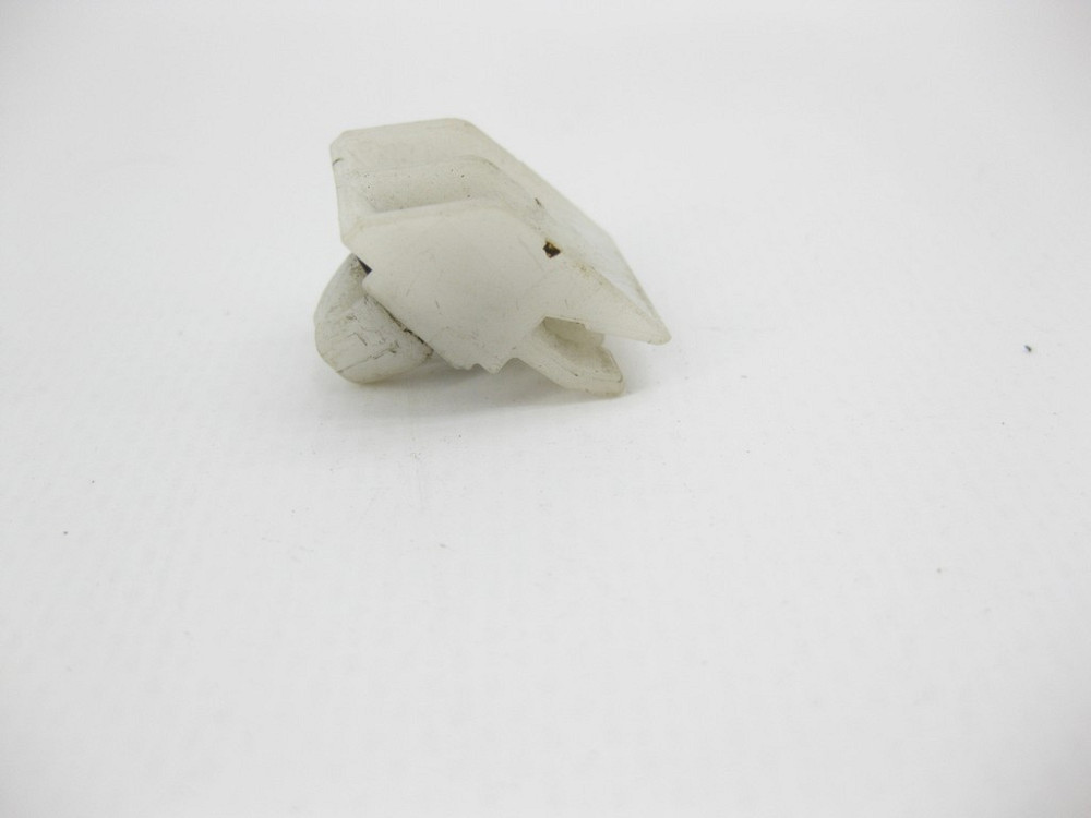 Mercedes-Benz  A0009914471 Кліпса - фіксатор пластикового порога C-Class W204 Одесса - изображение 3