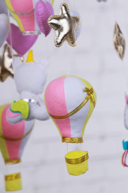 Дитячий мобіль на ліжечко для немовлят WooolyWool «Чарівні єдиноріжки» Київ - фото 3