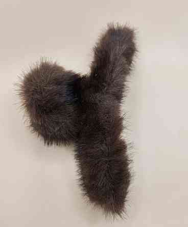 Шпилька крабік зі штучного хутра Темно-коричневий Смела