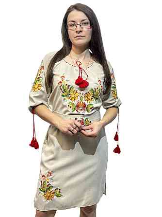 Женское вышитое платье с ярким орнаменте в бежевом цвете 58 Киев