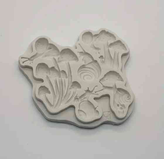 Молд силиконовый Грибы и улитки 87 на 82 мм серый Киев