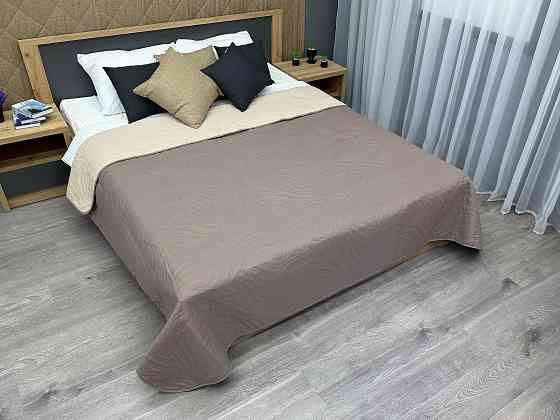 Покрывало двустороннее Decorator Microfiber листья 210х215 см капучино с бежевым (85-097) Киев