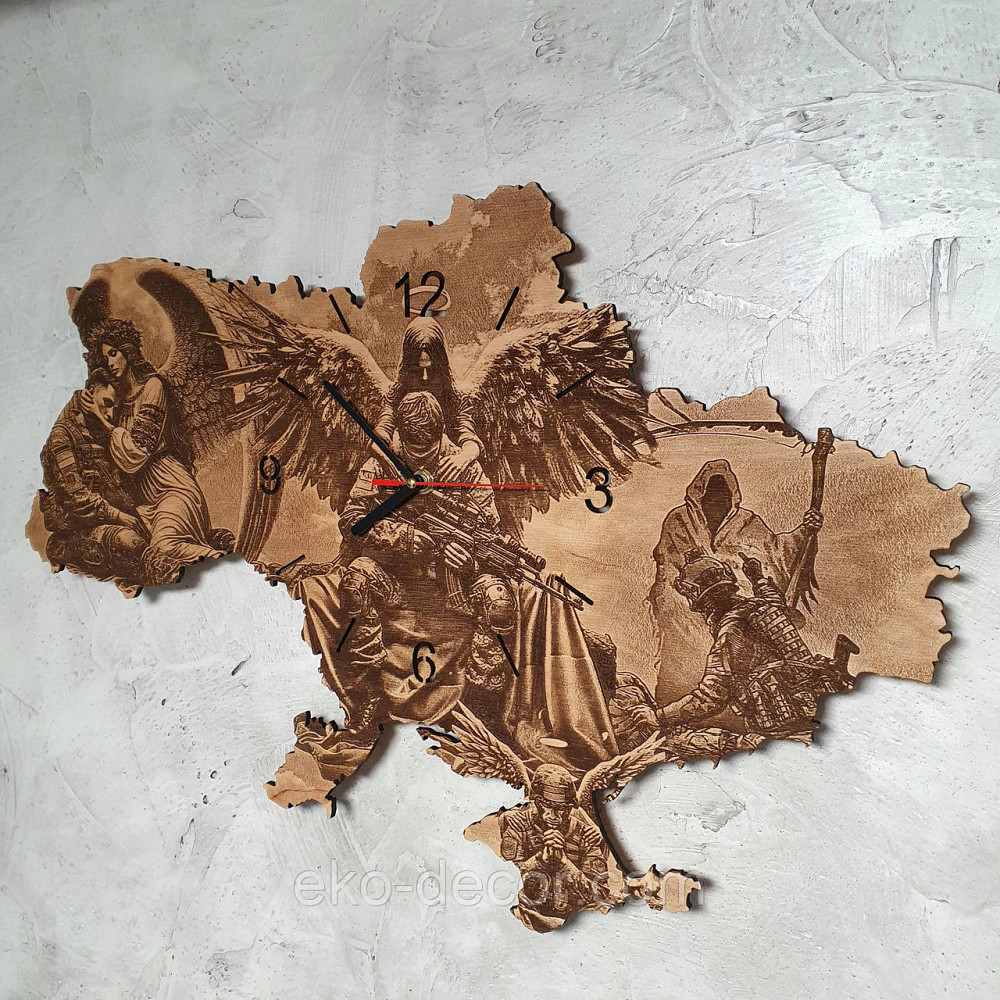 Деревянные настенные часы  