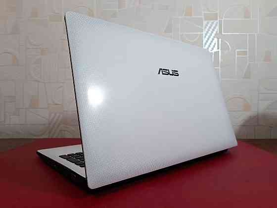 Ноутбук Asus 15.6" AMD E2-1800 / Radeon Graphics / 4 gb / SSD 256 gb Харків