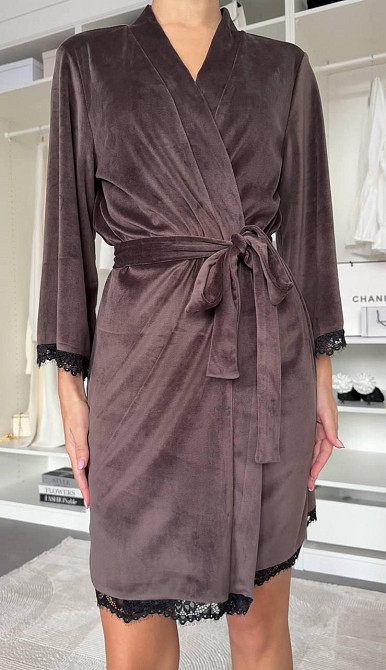 Жіночий халат із заходом із мереживом велюр Шоколадний, 48/52 Одеса - фото 3