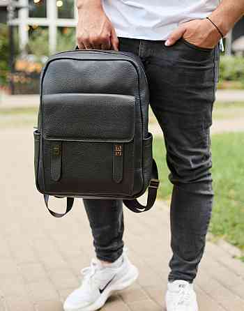 Стильний чоловічий шкіряний рюкзак 40х30х17, практичний аксесуар для ноутбука та документів, чорний Київ