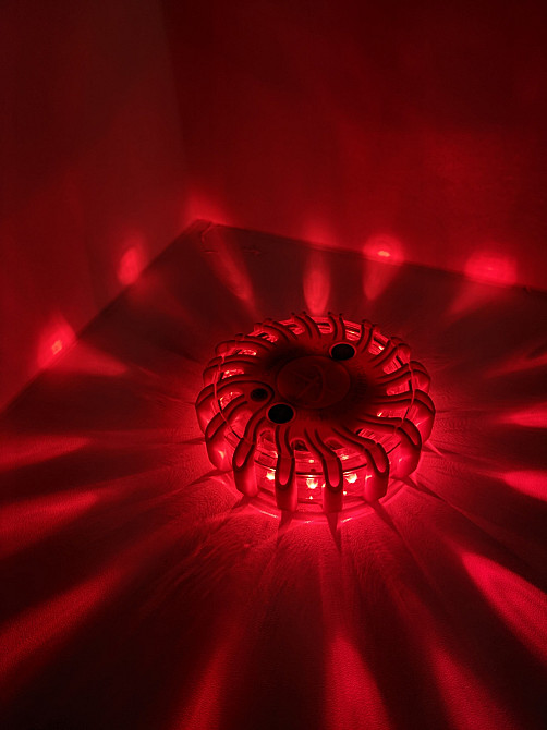 Аварійний ліхтар-мигалка в авто (товар вживаний) Луцьк - фото 1