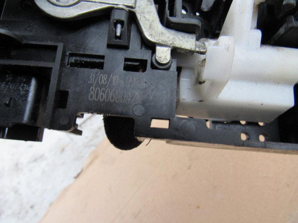 Ручка дверей передня права Renault Scenic III 2009-2016 (806060042R) Ковель - фото 1