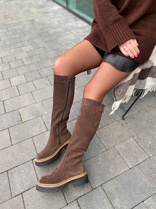Чоботи жіночі 3004 на плоскій підошві коричневі зимові з натуральної замші / Чоботи замшеві зим Коломия - фото 2
