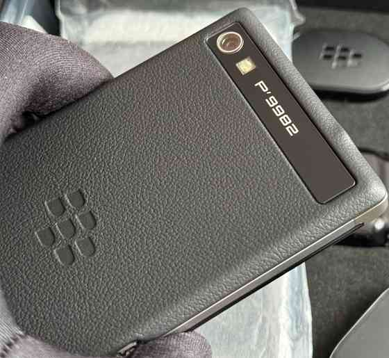 НОВИЙ! Blackberry Porsche Design P9982 Київ