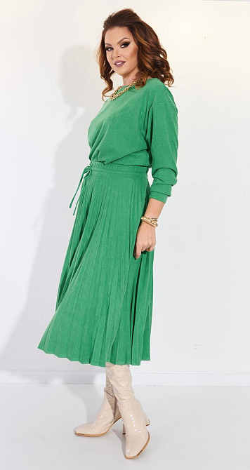 Замшевый костюм с юбкой плиссе (56) Киев - изображение 4