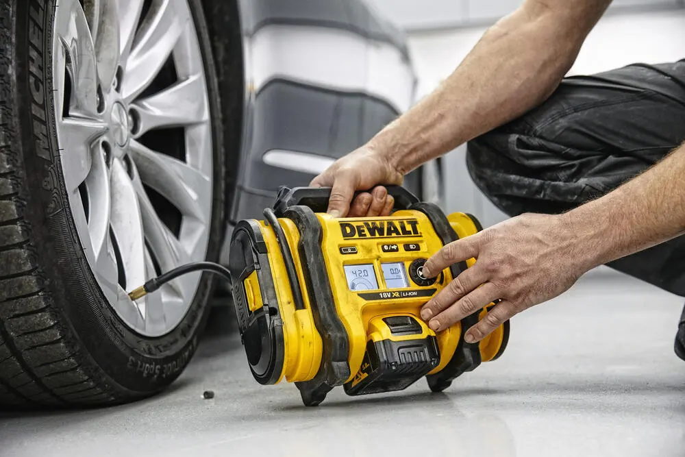 Професійний автомобільний компресор акумуляторний DeWALT DCC018N : без АКБ, 11бар (DCC018N) Київ - фото 10