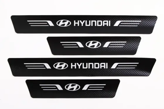 Наклейка на пороги Hyundai черный карбон Автограф (4 шт.) Винница