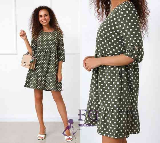 Женское платье в белый горошек 