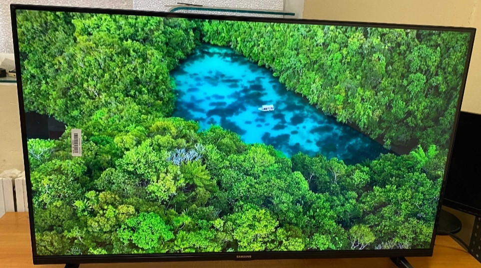 Телевизор: ТОП (2023) ,4K Samsung 40