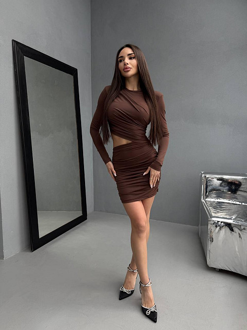 Жіноче романтичне вечірнє мініплаття з вирізом біфлекс Мокко, 46/48 Одеса - фото 9