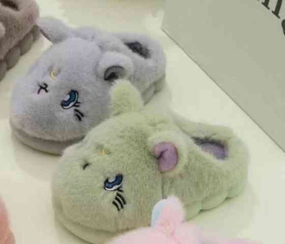 Теплые мягкие домашние тапочки - игрушки зайчики с закрытым задником 28,29,30,31,32 Николаев