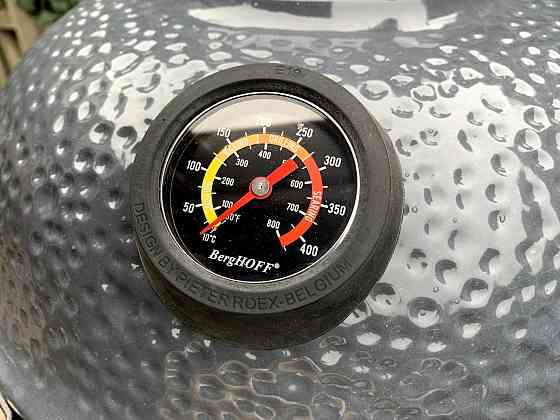 Средний керамический угольный гриль, серый BergHoff 2415706 Код: 006205 Ровно