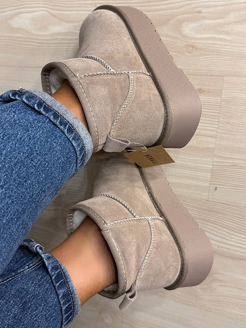 Угги женские Hengji 25-3 натуральная замша короткие на высокой подошве бежевые, 36, 23 см Киев - изображение 16