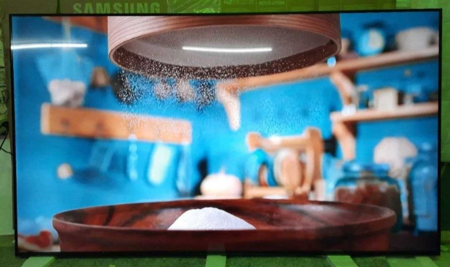 Телевизор Безрамный: 50