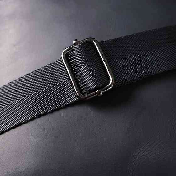 Чоловіча сумка через плече з матової шкіри Чорна (SHVIGEL) Київ