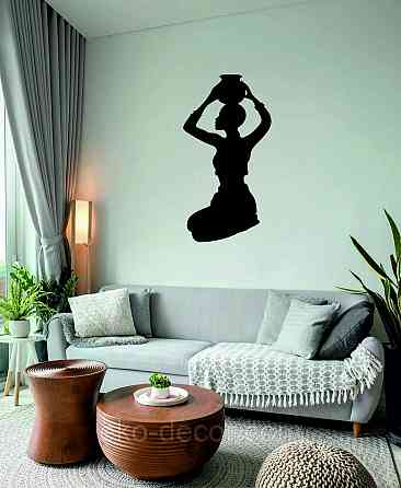 Декоративне настінне Панно «Дівчина з глечиком», Декор на стіну Київ