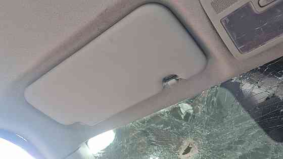 Козырек водителя Хюндай Венью 19-26 Киев