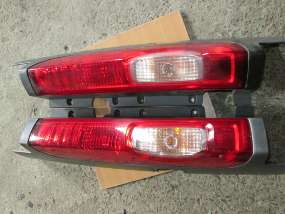Ліхтар задній лівий Nissan Primastar 2007-2013 (8200415250) Ковель - изображение 1