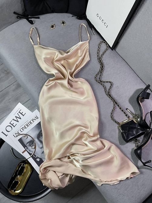 Женское романтическое элегантное платье шелк Бежевий, 42/44 Одесса - изображение 1