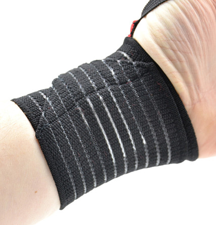 Кистьові бинти Power System PS-6000 Elastic Wrist Support Black/Red Кам'янське - фото 7