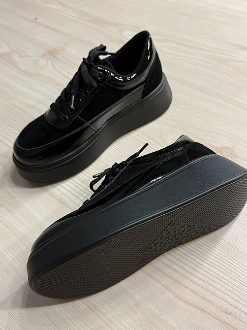 Кеды женские Hengji 536-9 комбинированные из замши и лаковой кожи на платформе черные, 38, 24,5 см Киев - изображение 3