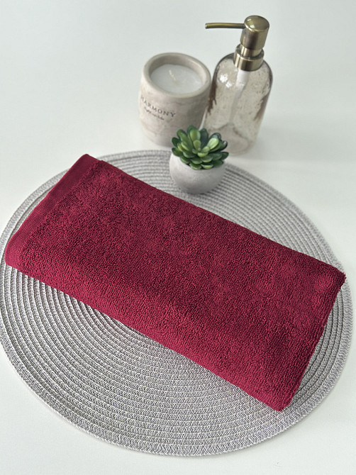 Комплект рушників Ideal Textile однотонних 50х90см + 70х140см 400 г/м2 (56860932) Бордовий Чернівці - фото 8