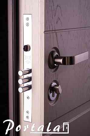 Двери уличные, МДФ-покраска по RAL,серия Премиум, модель Лозана, гнутый профиль, коробка 150 мм, полотно 105мм Киев