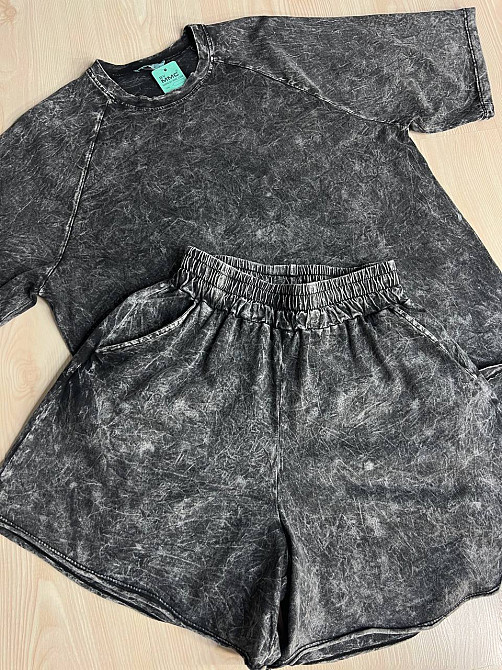 Костюм женский MMC 240014 футболка с шортами тай-дай вареный оверсайз черный, черный, S Киев - изображение 3