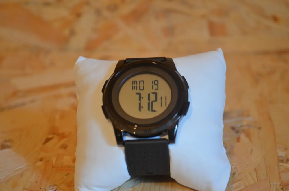 Чоловічий спортивний наручний годинник Skmei 1502 (Чорний з білим циферблатом) Вінниця - фото 6