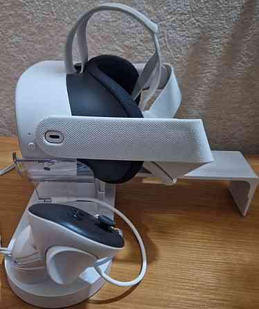 Очки VR Oculus Quest 3s(256Gb) с подставкой. Киев