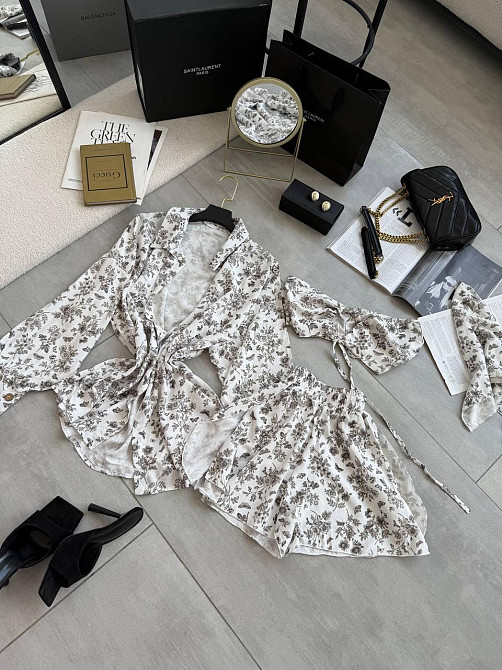 Жіночий літній принтований костюм четверка: хустка, кроп-топ, сорочка та шорти штапель/софт Чорний Одеса - фото 6