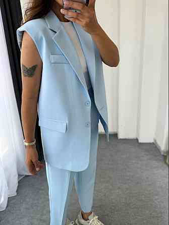 Жіночий базовий брючний костюм-двійка: жилет і штани креп костюмка Блакитний, 42/44 Одеса