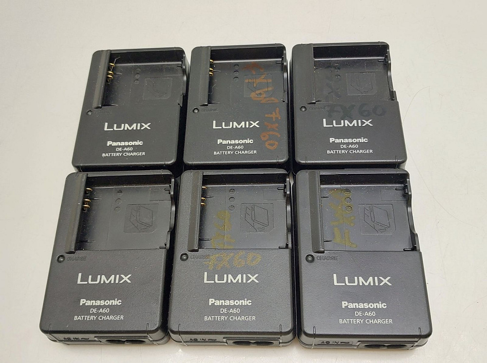 Оригінальний зарядний пристрій Panasonic Lumix DE-A60 Battery Charger (товар вживаний) Луцьк - фото 2